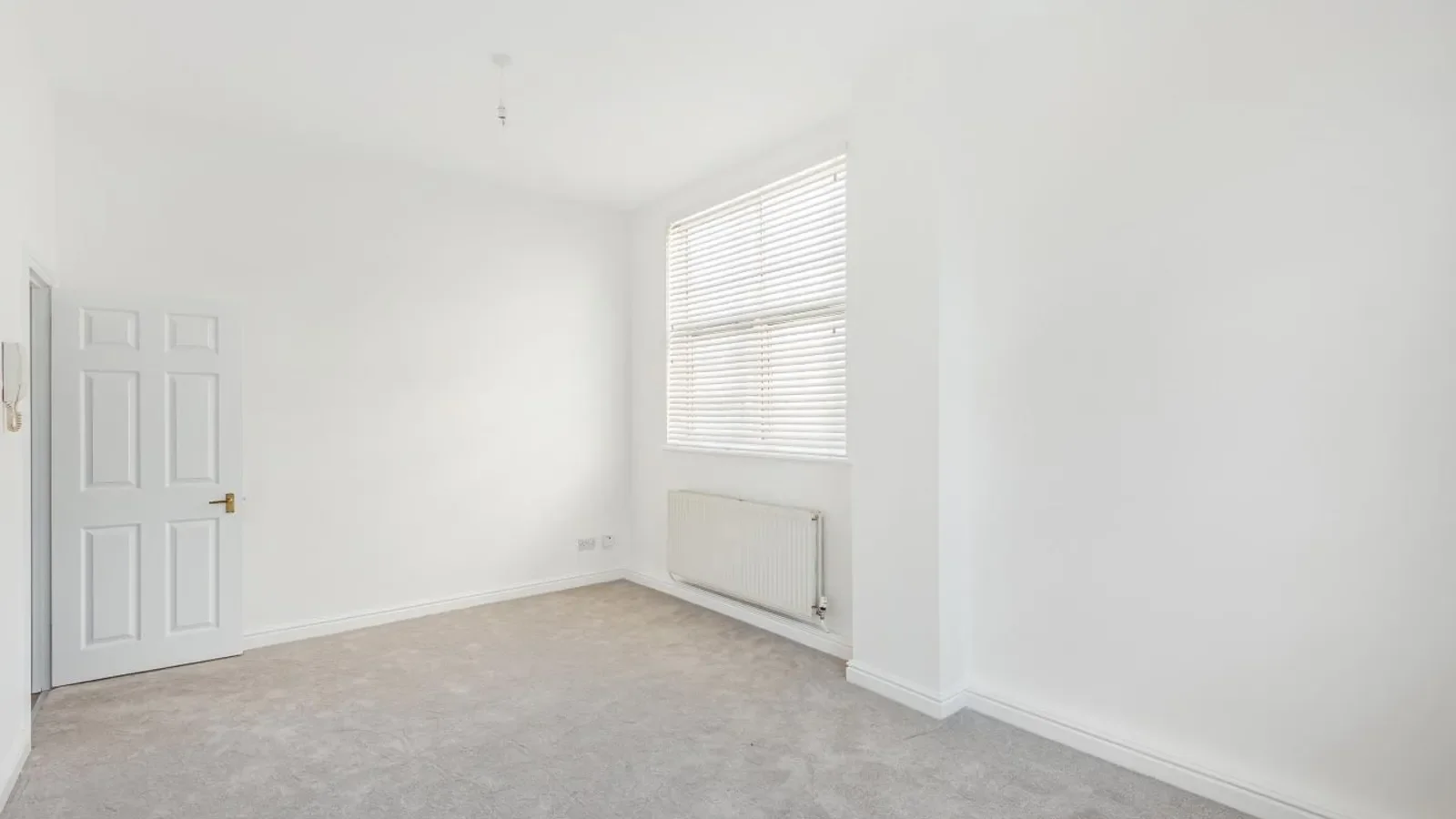 Flat New Windsor Street in Greater London