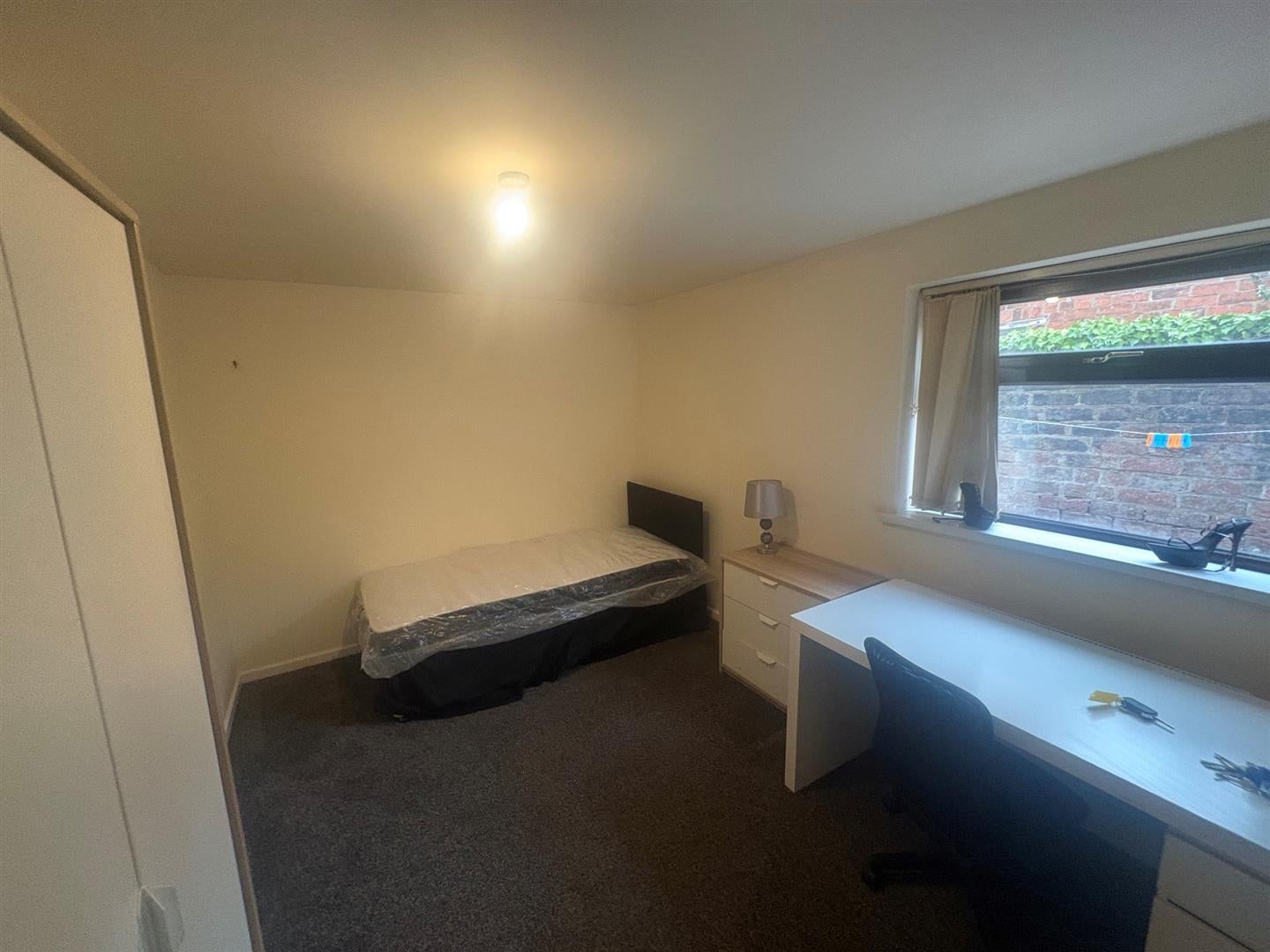 Room Ashton Street in Preston