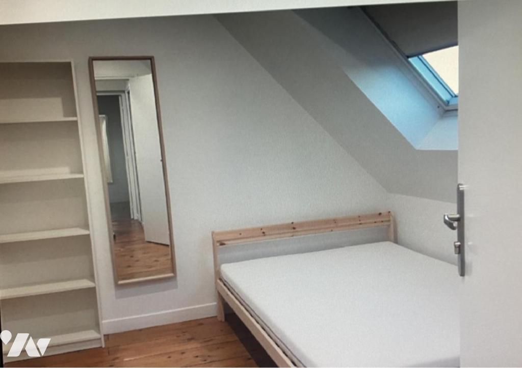 Room Rue de Bayeux in Caen