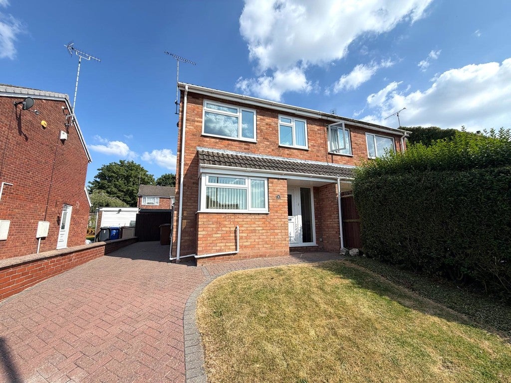 House Ashleigh Drive in East Staffordshire