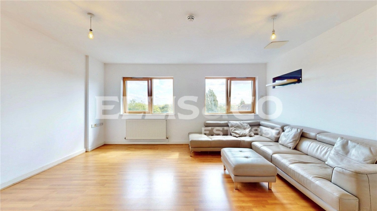 Flat Ruislip Road East in Greater London