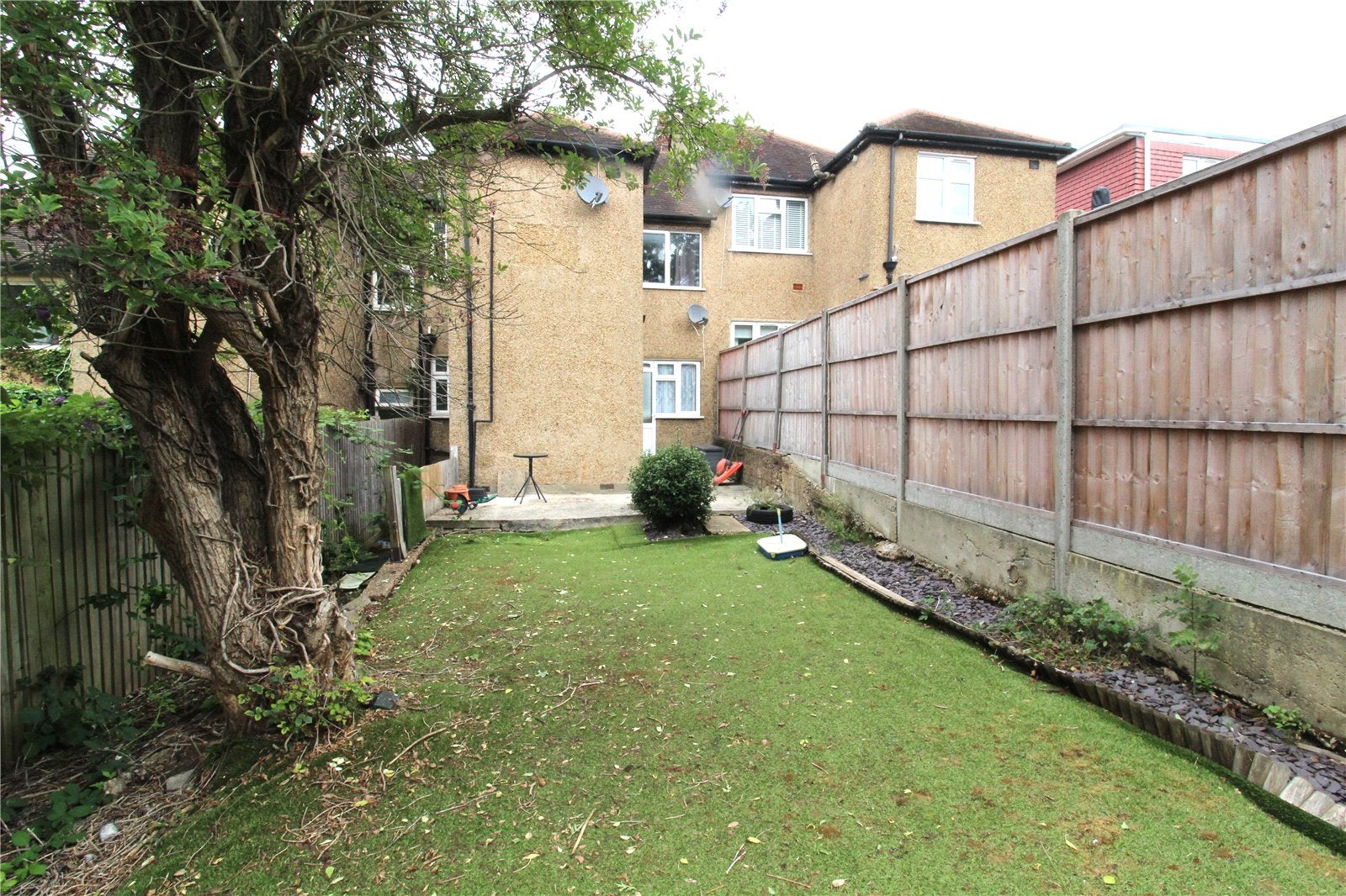 Flat Wood Lane in Greater London