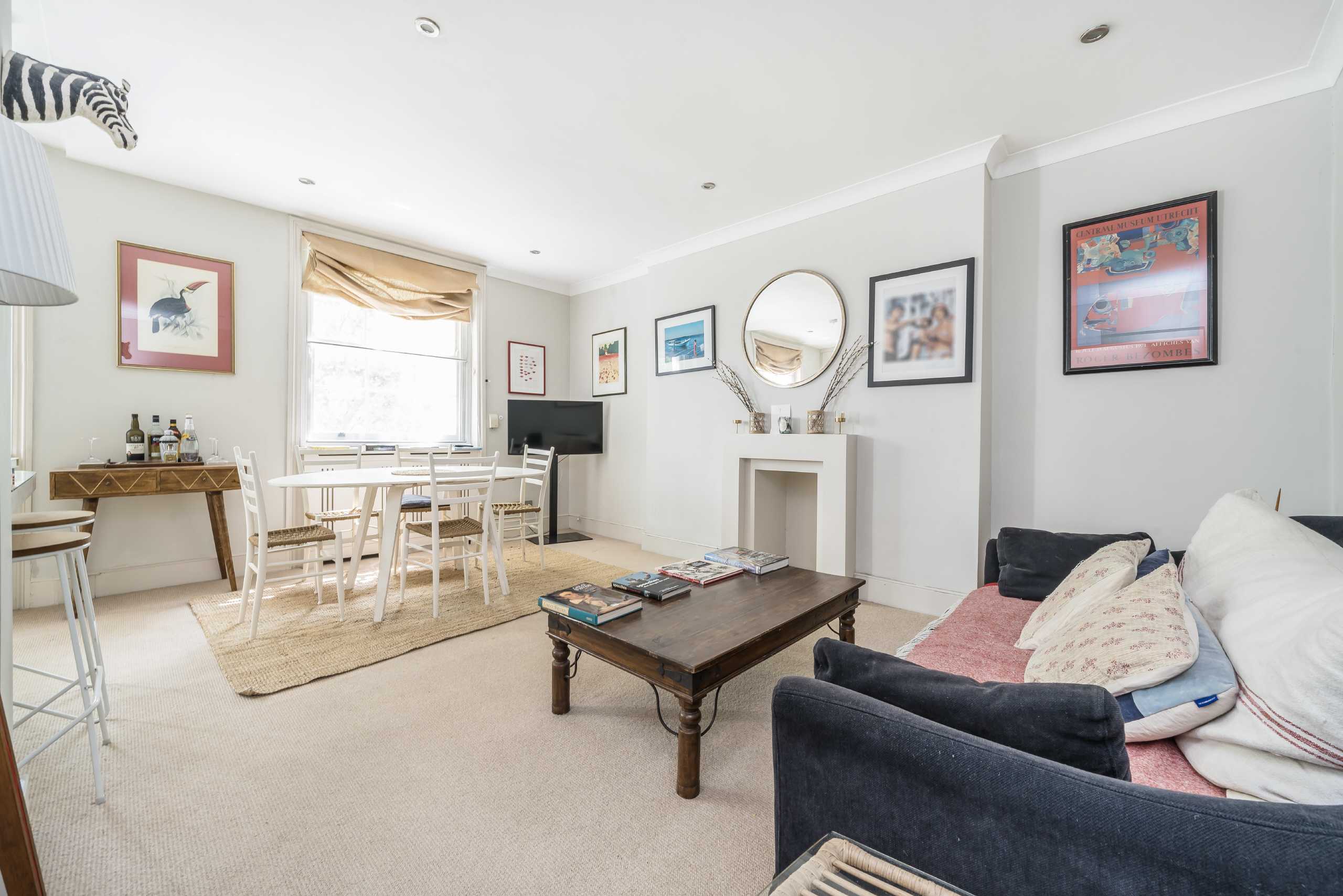 Flat Holland Park Avenue in Greater London