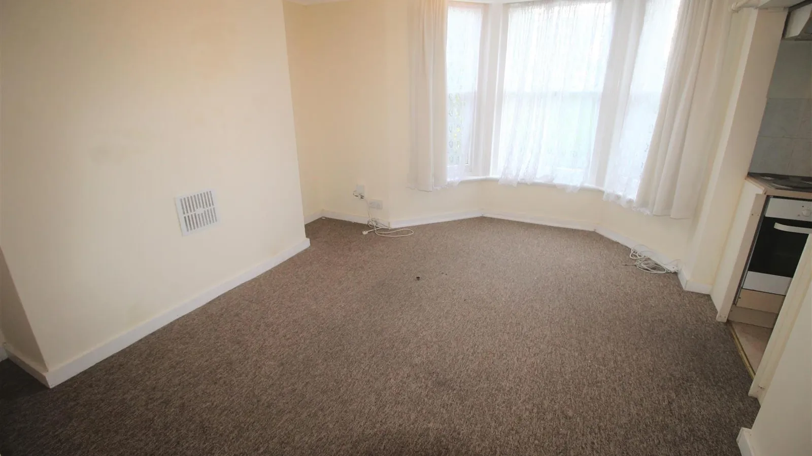 Flat Abbey Road in Worthing