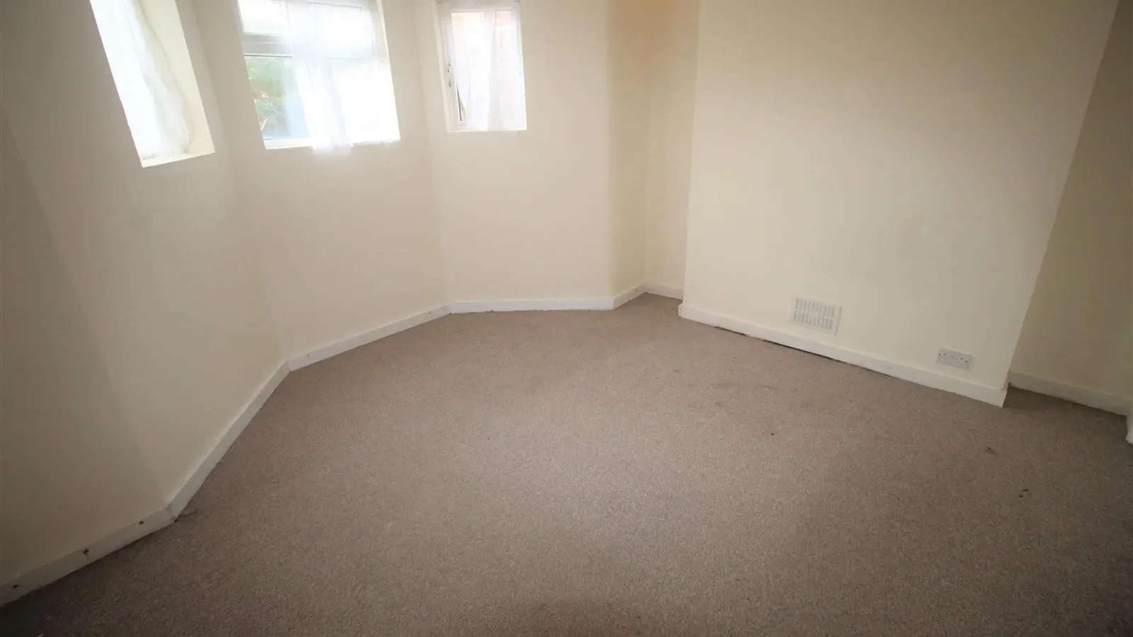 Flat Abbey Road in Worthing