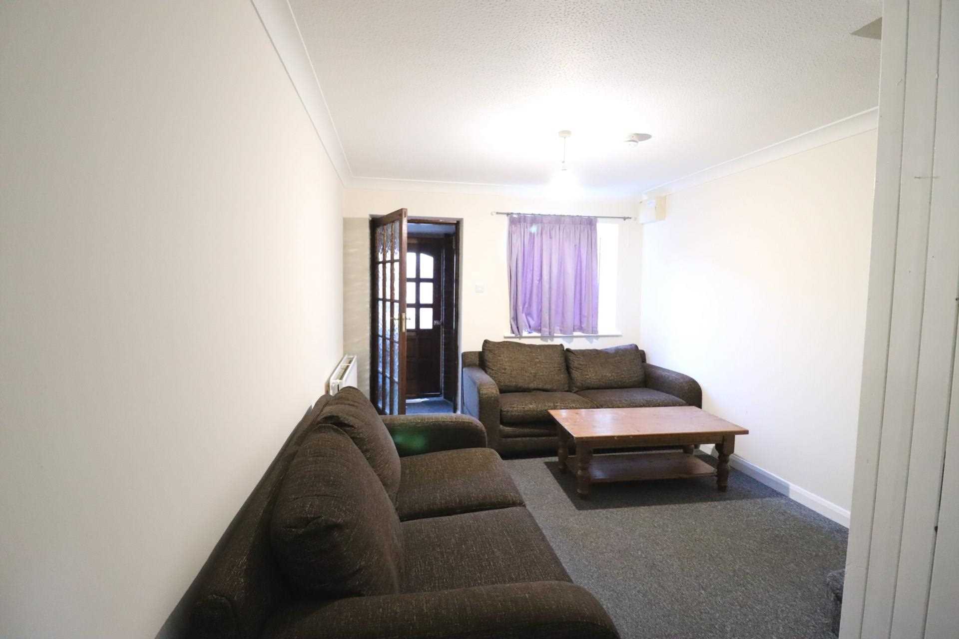 House Smewin Court in High Wycombe