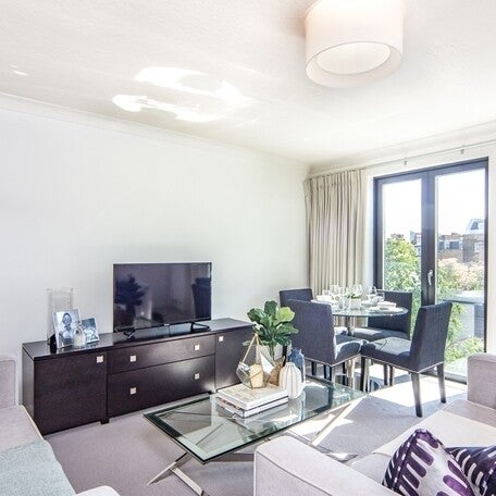 Flat Fulham Road in Greater London