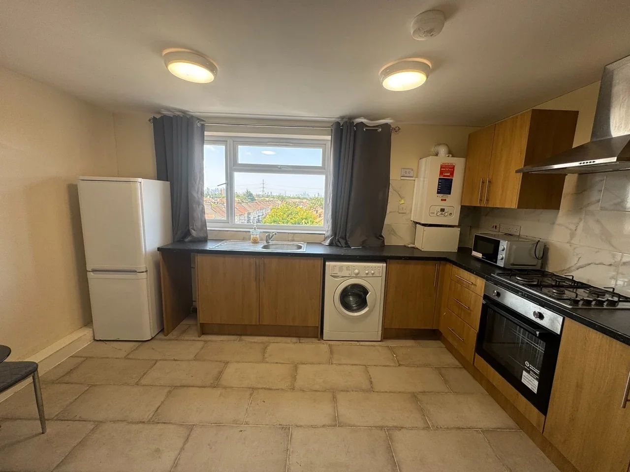 Flat Ilford Lane in Greater London