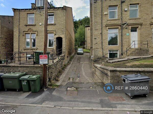 Room Bankfield Road in Kirklees