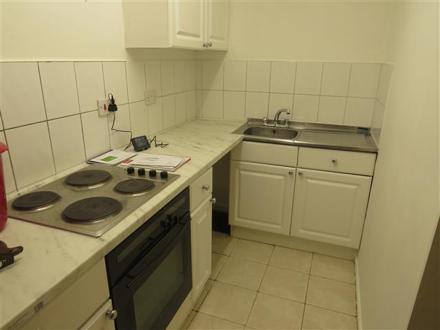 Flat Parkfield Road in Wolverhampton