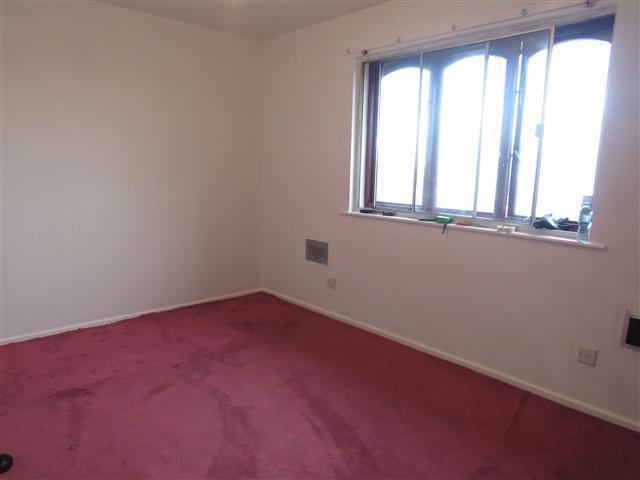 Flat Parkfield Road in Wolverhampton