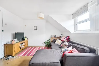 Flat Balham High Road in Greater London