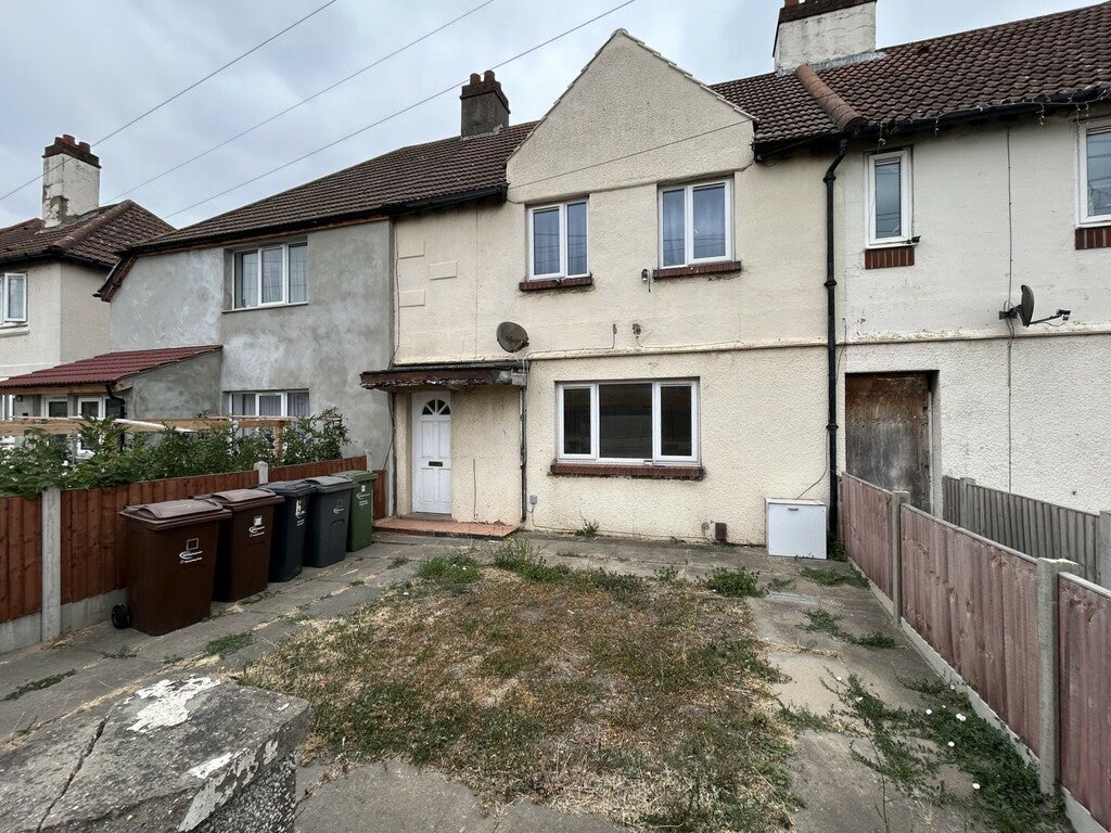 Flat New Road in Greater London