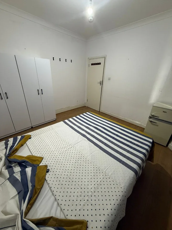 Room Morley Road in Greater London