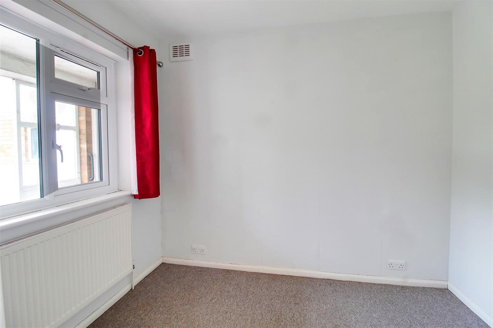 Flat Station Close in Welwyn Hatfield
