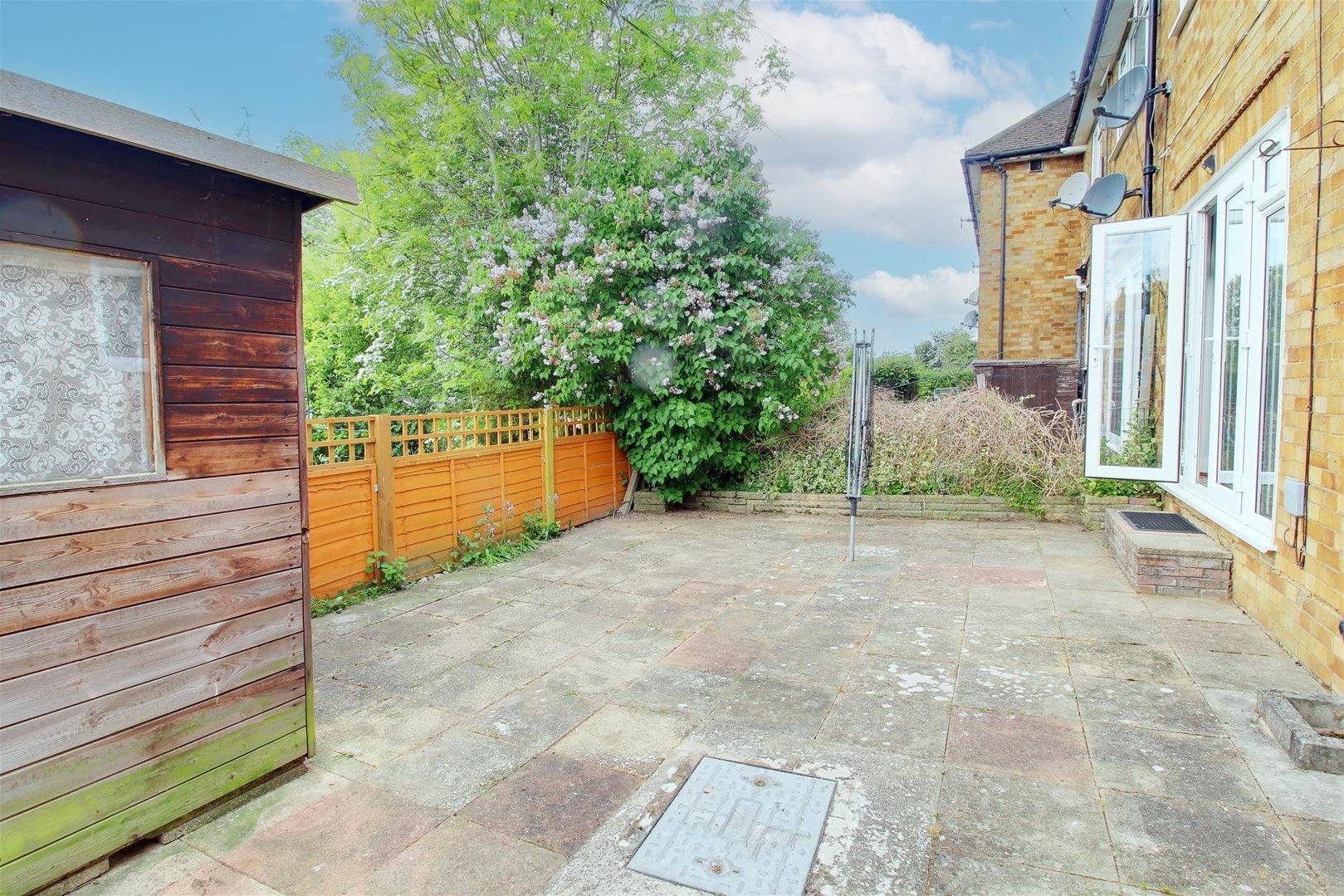 Flat Station Close in Welwyn Hatfield