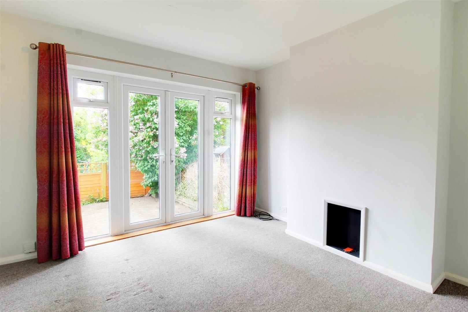 Flat Station Close in Welwyn Hatfield