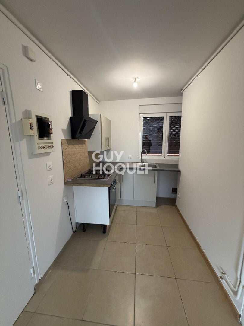 Flat Rue Pierre Brossolette in Elbeuf