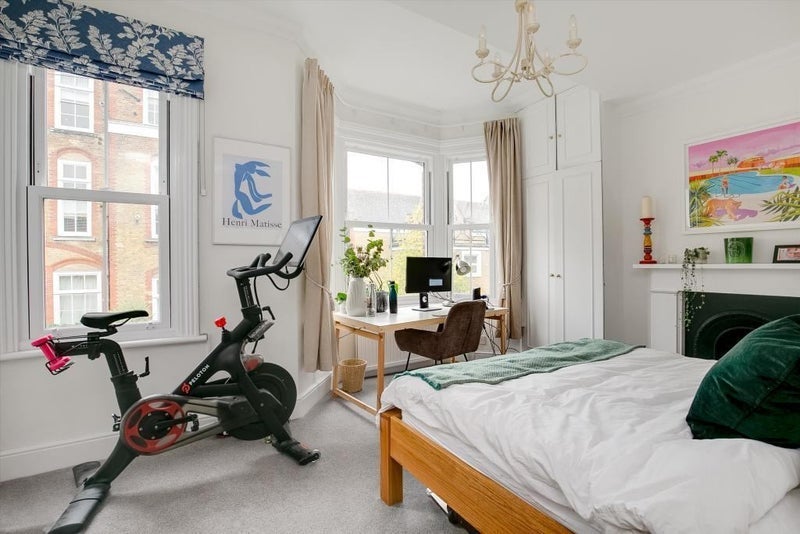 Room Bewick Street in Greater London