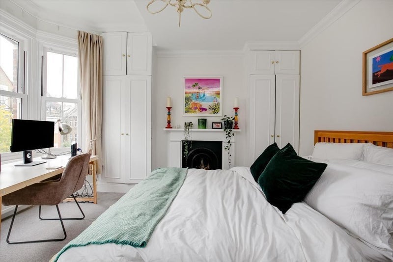 Room Bewick Street in Greater London