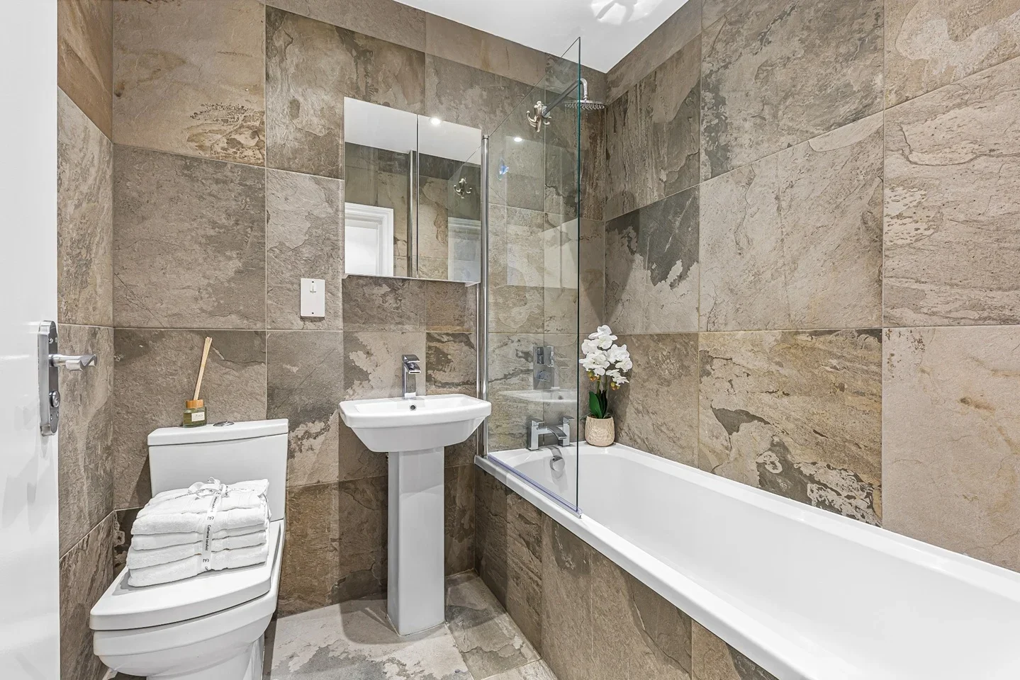 Flat Montagu Mansions in City of Westminster