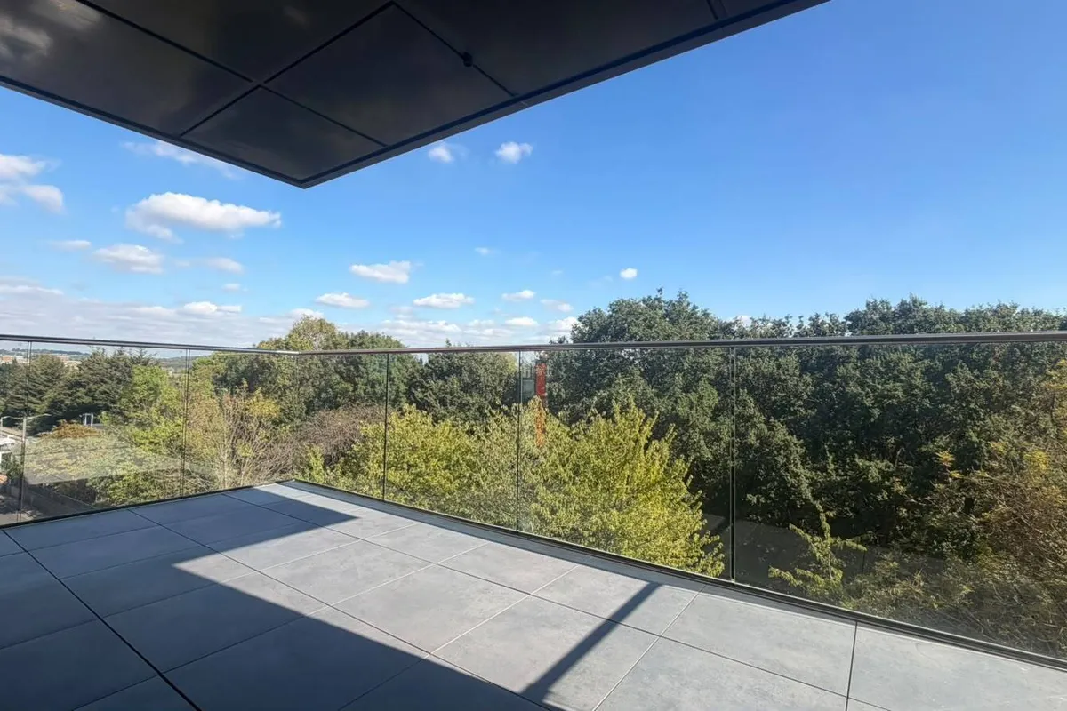 Flat Copley Close in Greater London