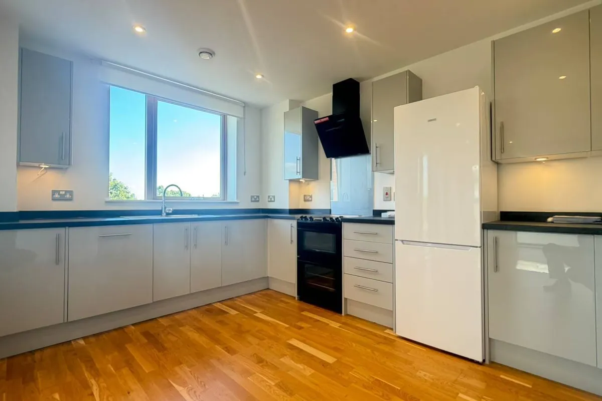 Flat Copley Close in Greater London