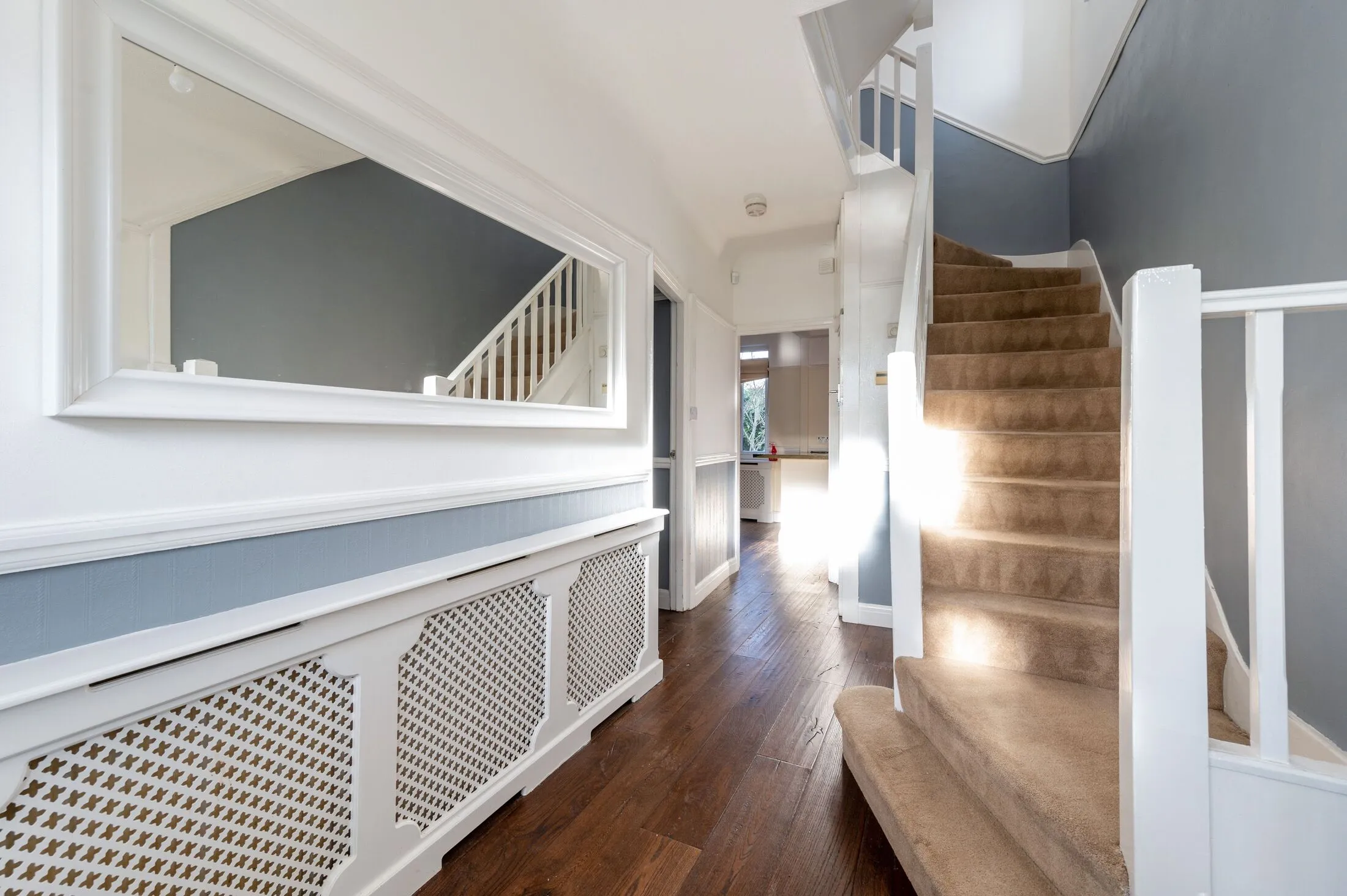 House Sandy Way in Greater London