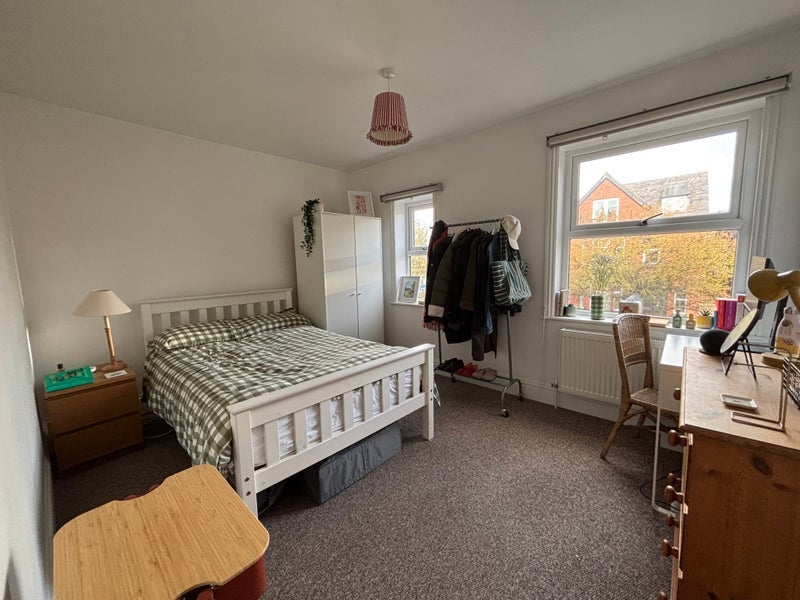 Room Corkland Road in Manchester