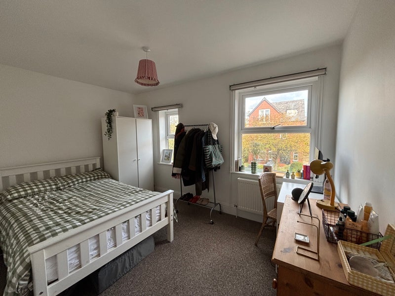 Room Corkland Road in Manchester