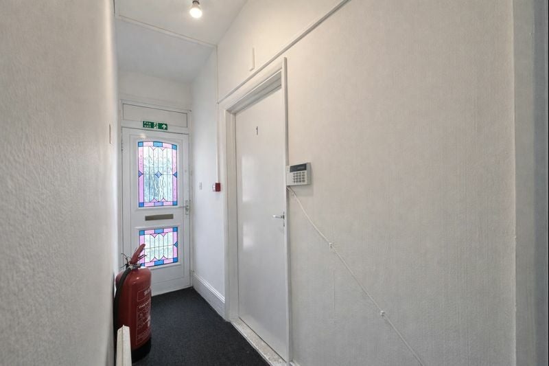 Room Suffield Road in High Wycombe