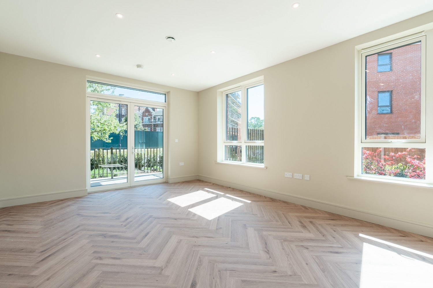 Flat Lapidge Drive in Greater London