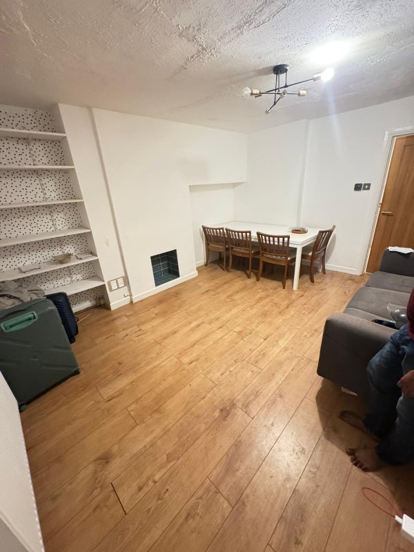 Room West Avenue in Chelmsford