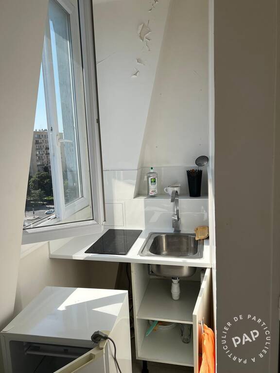 Chambre Avenue de la République à Paris