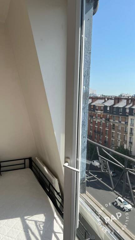 Chambre Avenue de la République à Paris