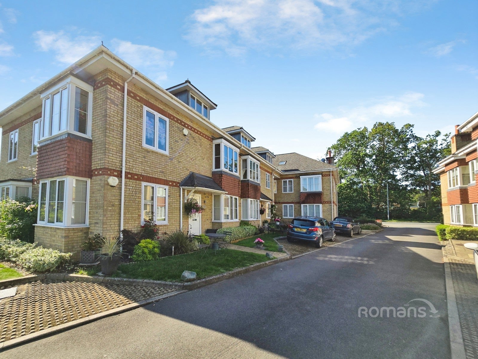 Flat London Road in Winkfield