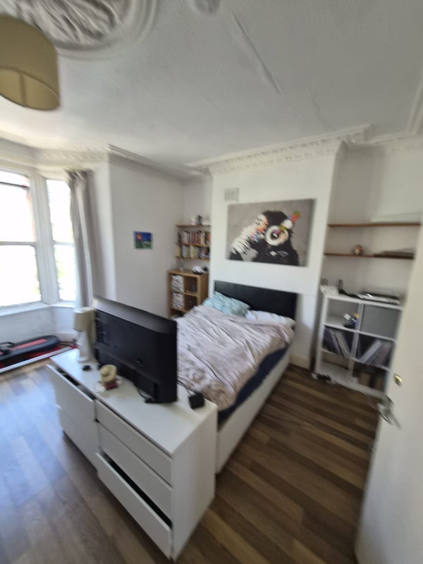 Room Mulkern Road in Greater London