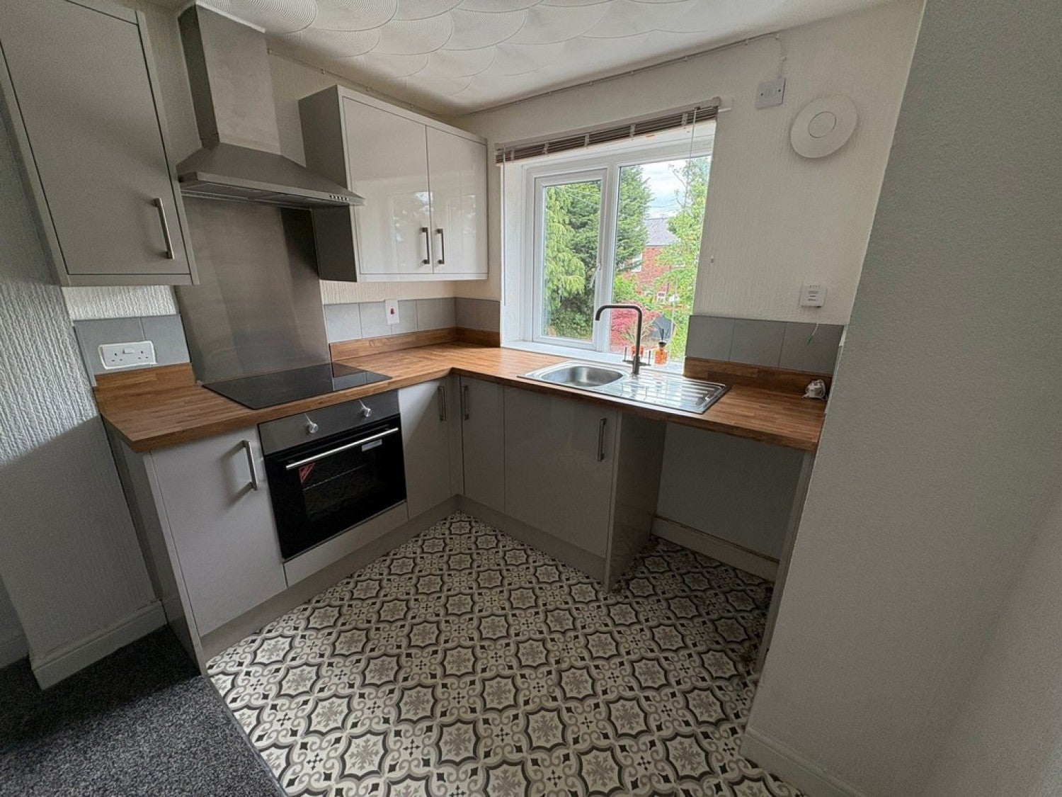 Flat Hurst Street in Leigh