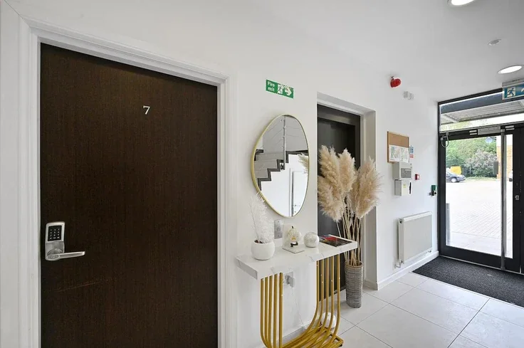 Flat Wardle Place in Milton Keynes