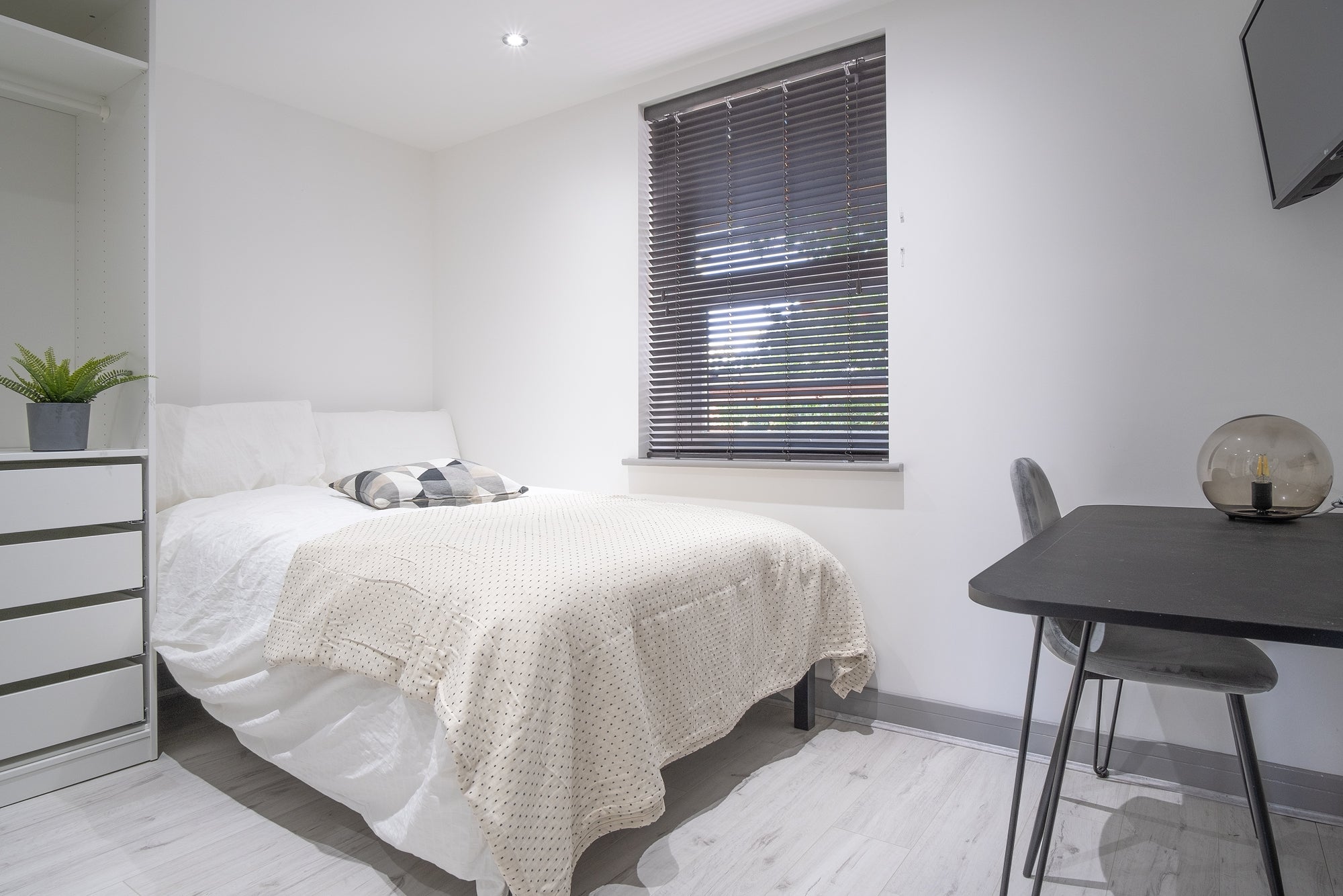Room Coulson Road in Lincoln