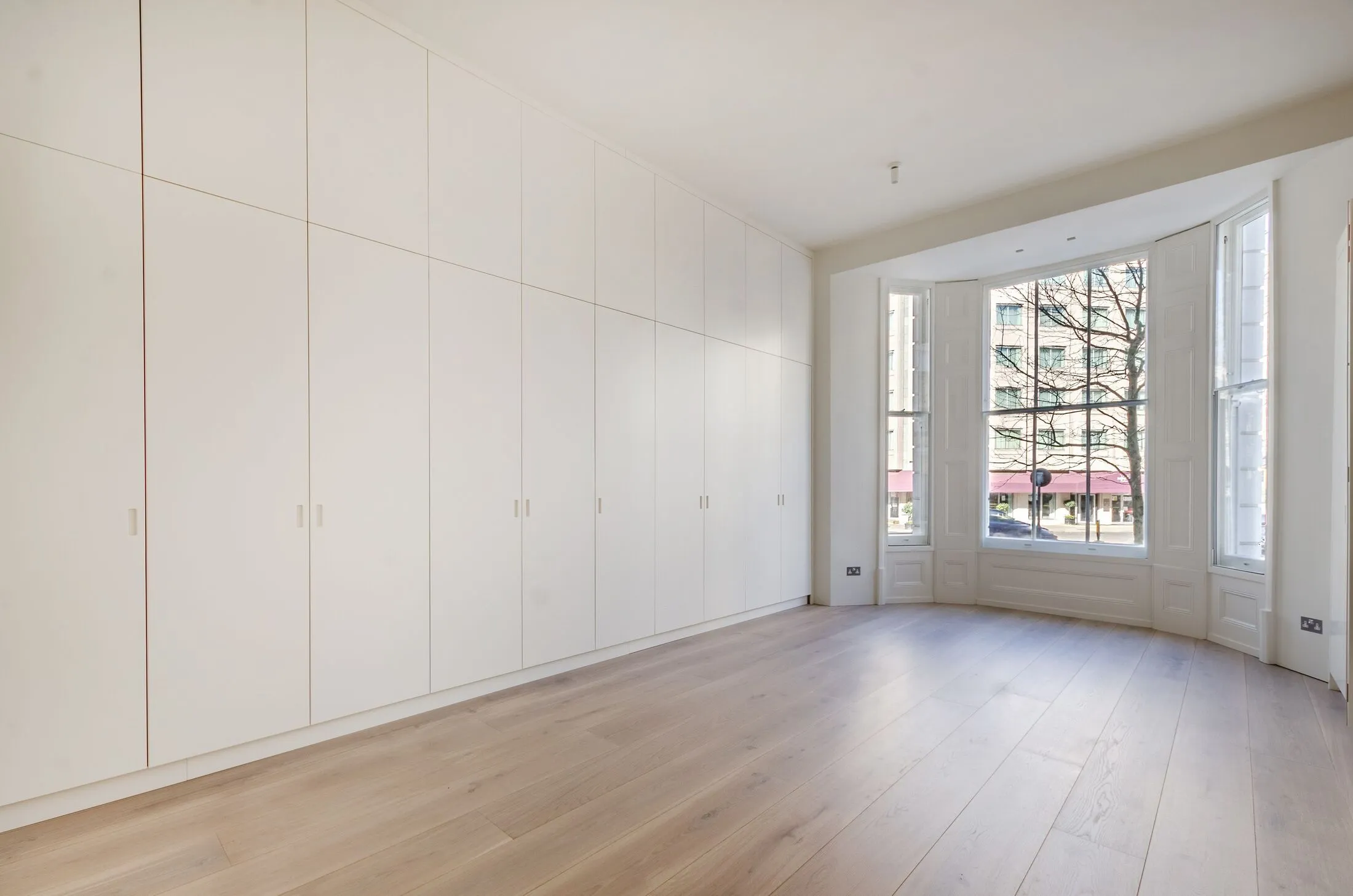 Flat Knaresborough Place in Greater London