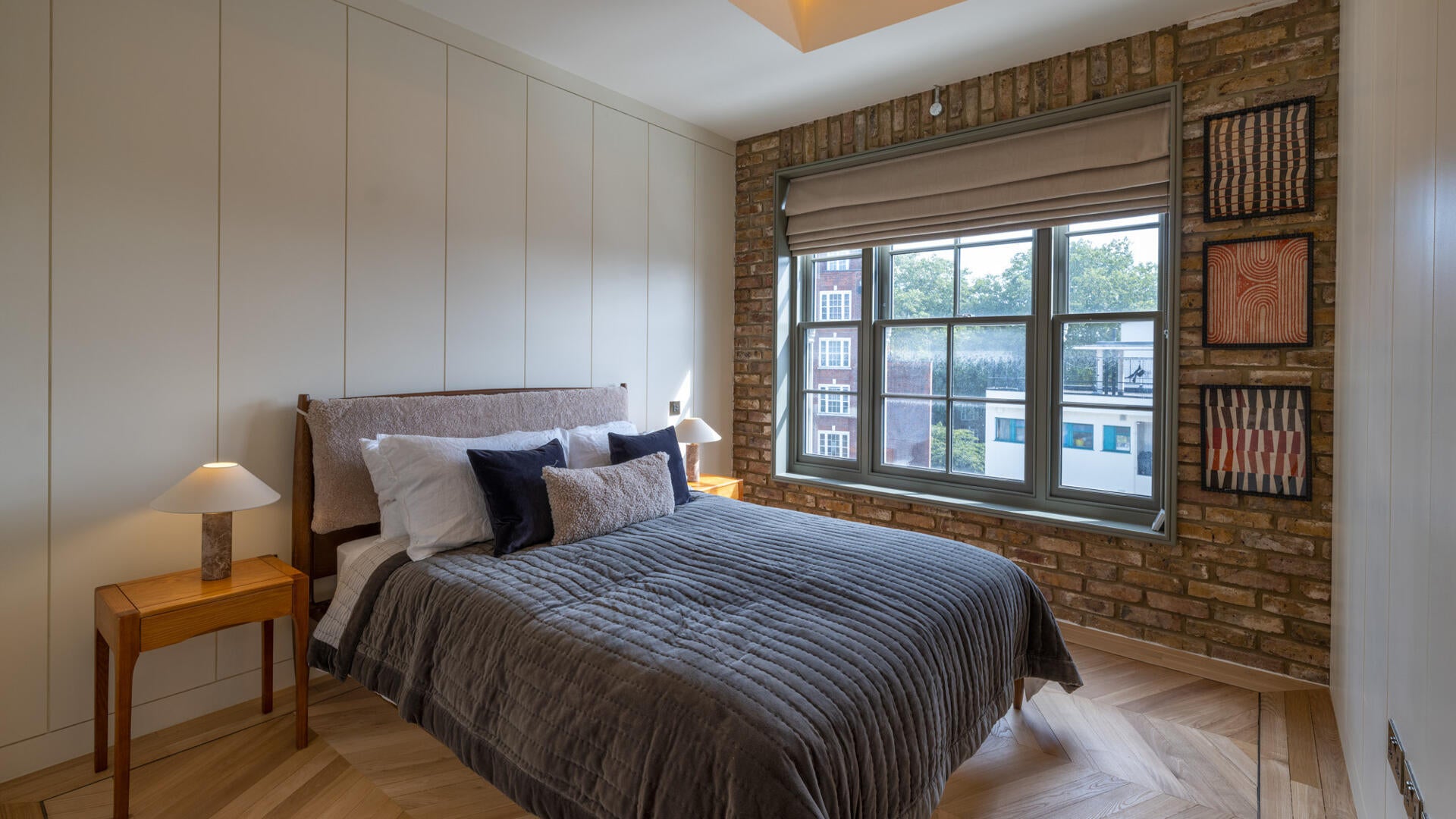 Flat Mead Close in Greater London