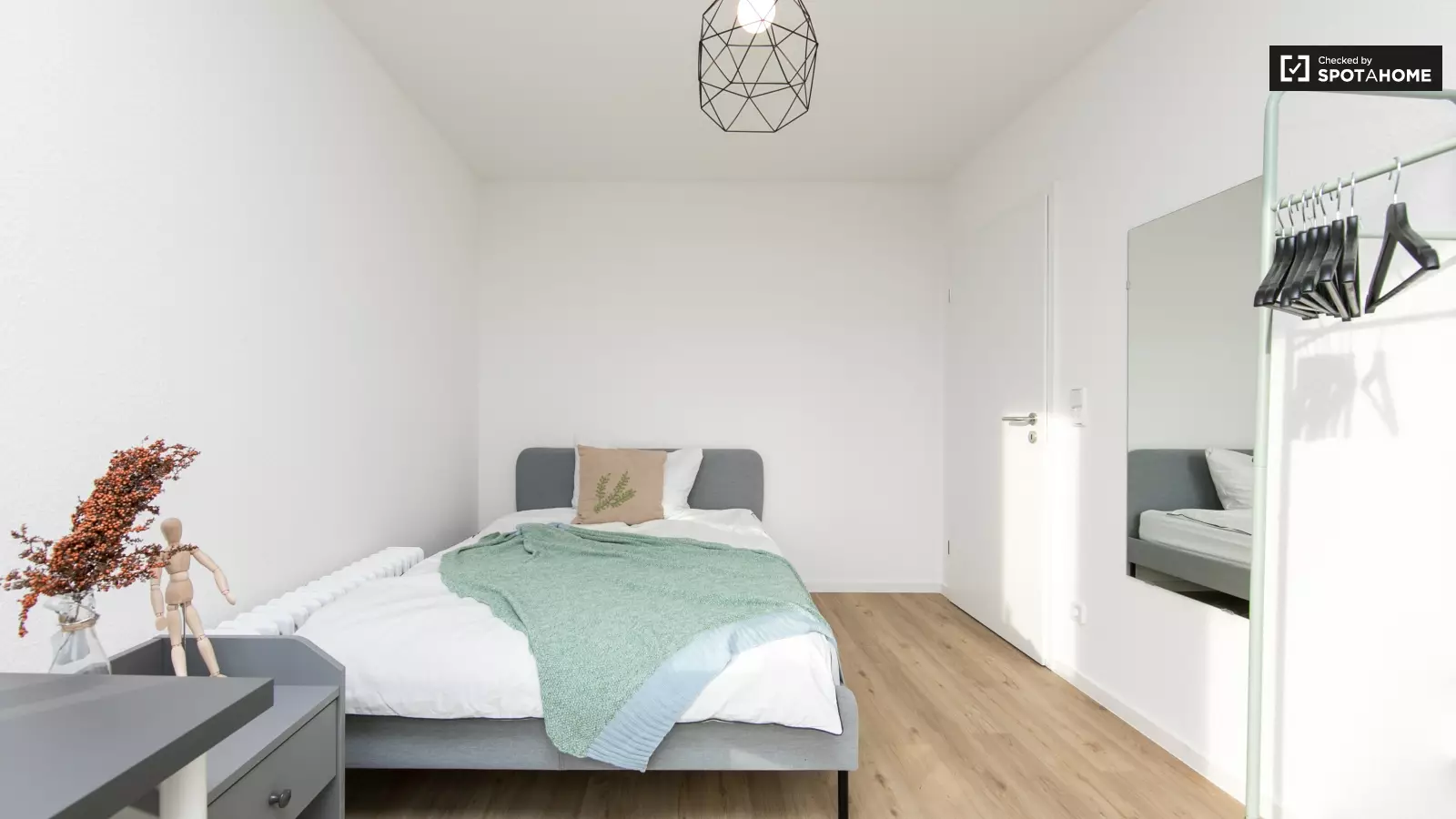 Zimmer Thomasstraße in Berlin