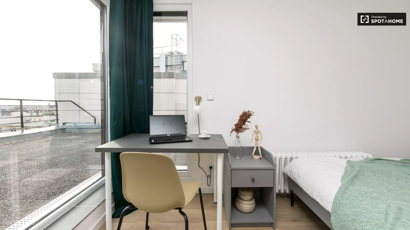 Zimmer Thomasstraße in Berlin