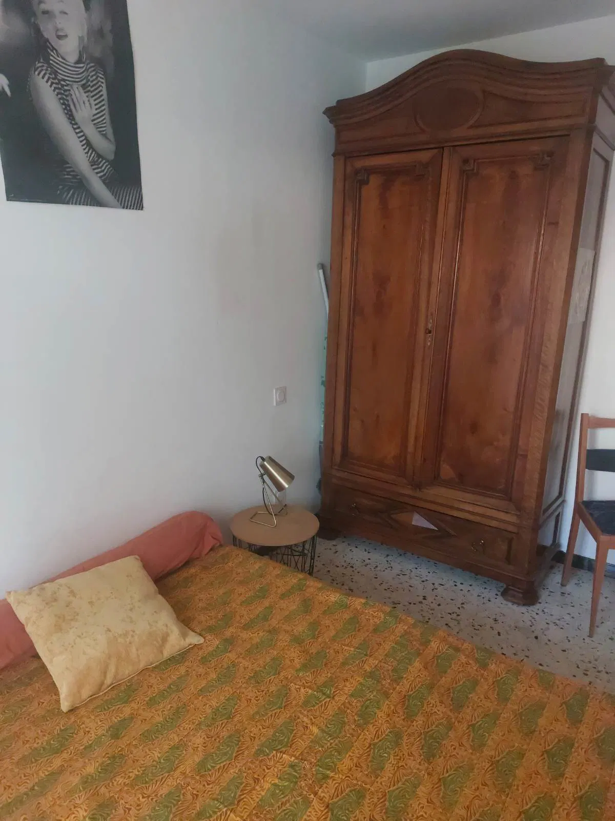 Room Rue Henri de Turenne in Perpignan
