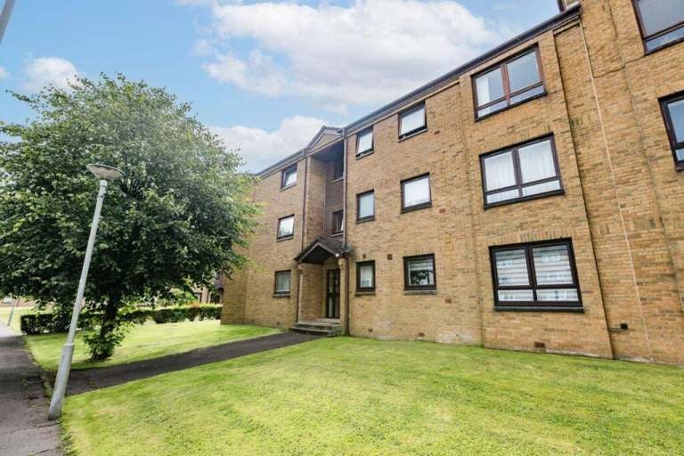 Flat Castle Gait in Paisley
