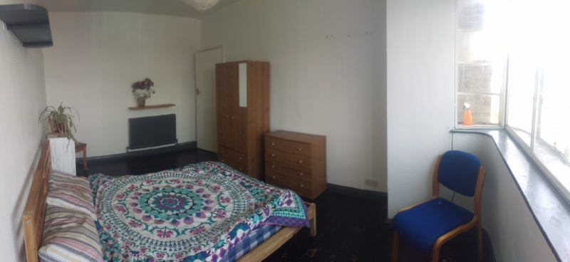 Room Seven Sisters Road in Greater London