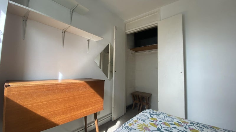 Room Westbourne Park Road in Greater London