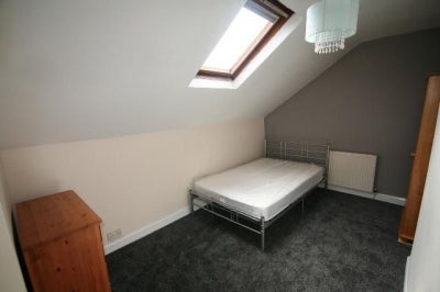 House Wetherby Grove in Leeds