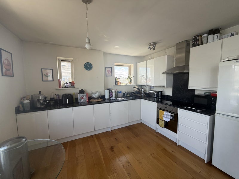Room Capulet Mews in Greater London
